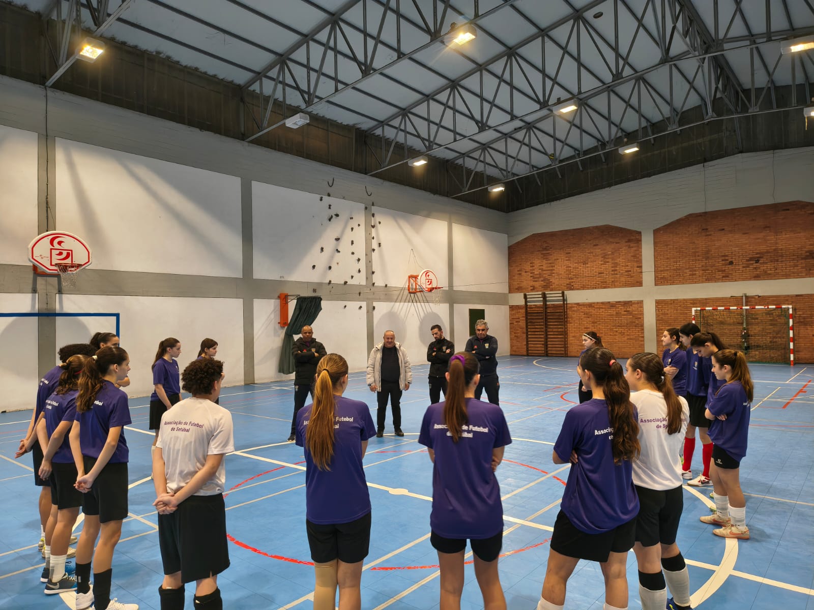 Seleção feminina de futsal iniciou preparação para o Interassociações